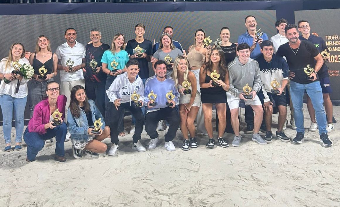 Federação Paulista de Tênis realiza homenagem aos Melhores do Ano 2023 de Beach Tennis