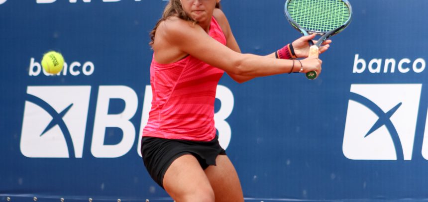 Sete brasileiras estreiam nesta quarta no ITF W35 de Leme